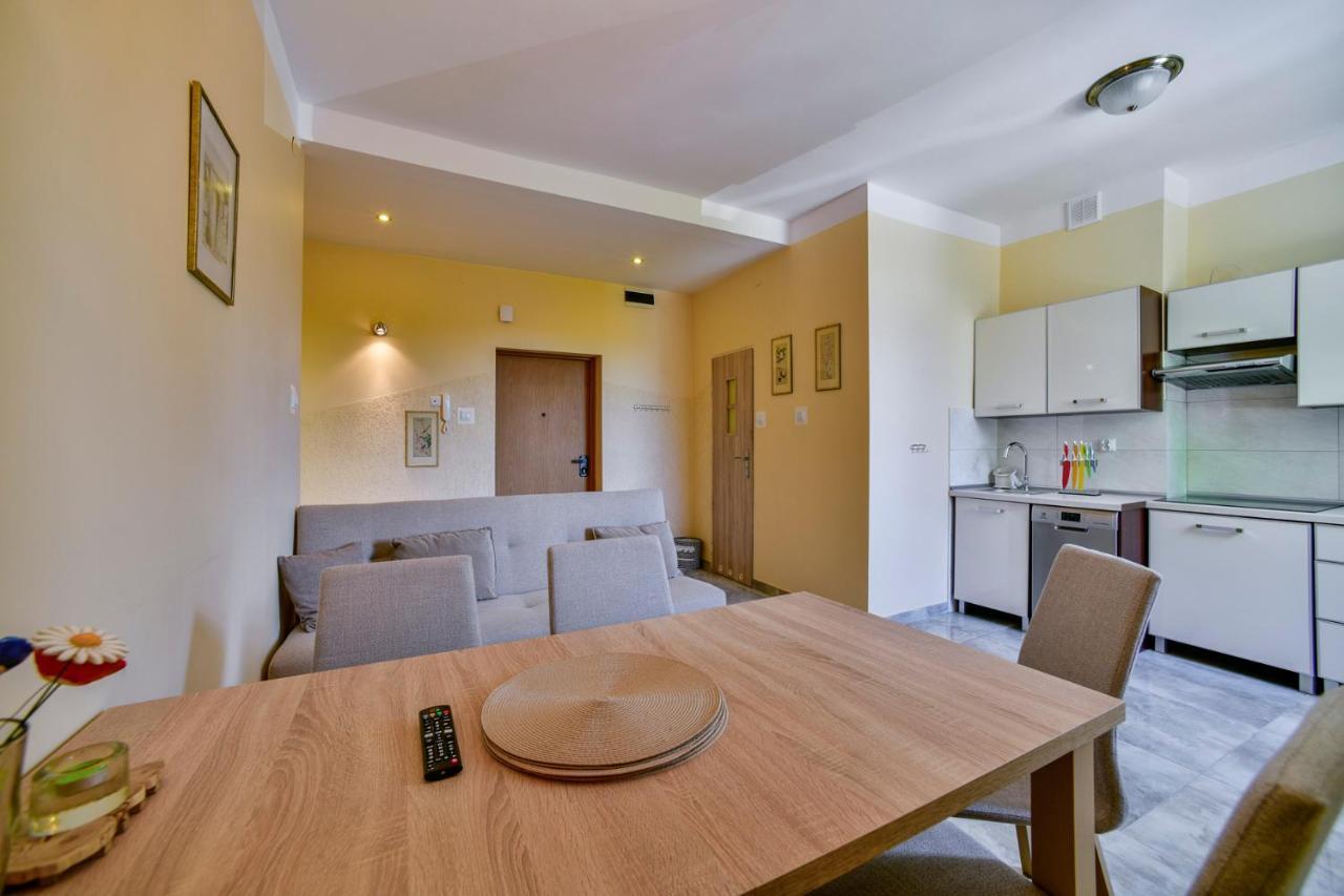 Apartament U Ewy W Kolobrzegu Podczele - 2 Sypialnie 50M2, Wifi I Darmowy Parking! Bagian luar foto