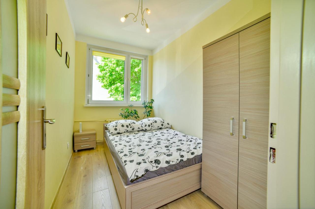Apartament U Ewy W Kolobrzegu Podczele - 2 Sypialnie 50M2, Wifi I Darmowy Parking! Bagian luar foto