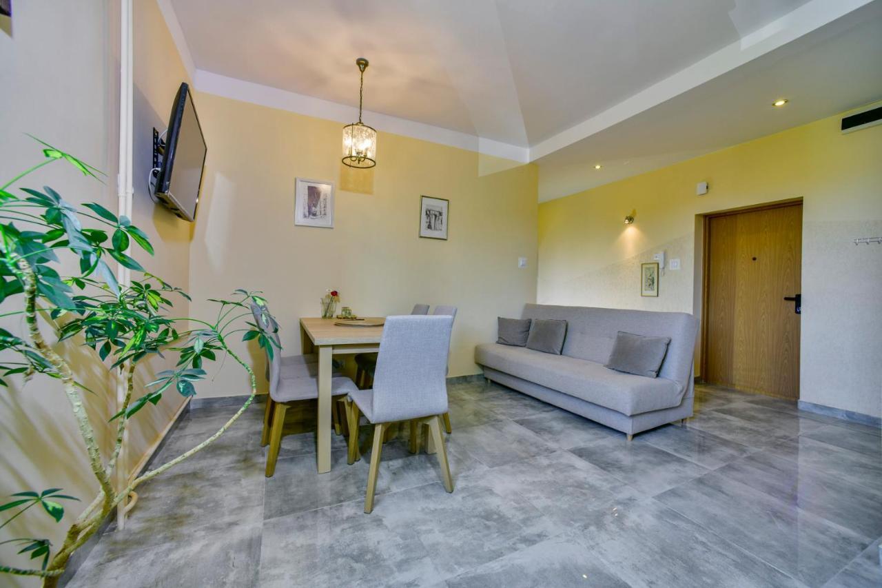Apartament U Ewy W Kolobrzegu Podczele - 2 Sypialnie 50M2, Wifi I Darmowy Parking! Bagian luar foto