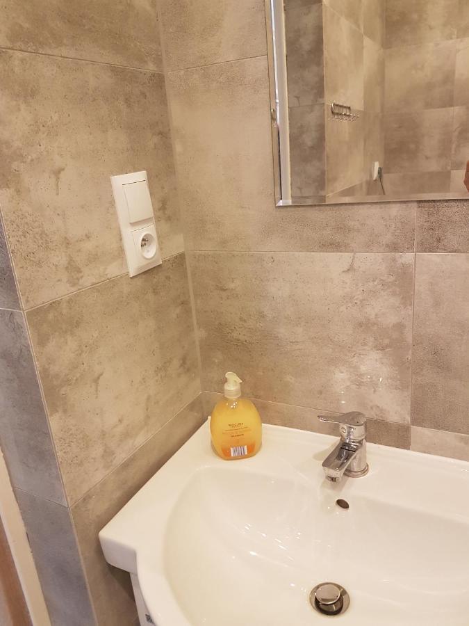 Apartament U Ewy W Kolobrzegu Podczele - 2 Sypialnie 50M2, Wifi I Darmowy Parking! Bagian luar foto