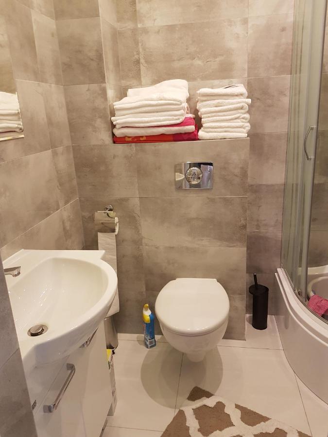 Apartament U Ewy W Kolobrzegu Podczele - 2 Sypialnie 50M2, Wifi I Darmowy Parking! Bagian luar foto